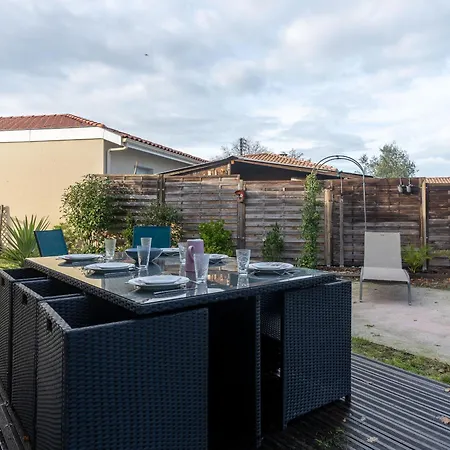 Maison Moderne 3* Avec Jardin Et Clim A Bourg - Pres Des Pistes Cyclables Et Plages - Fr-1-319-533
